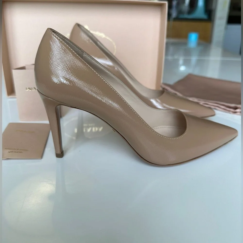 PRADA Calzature Donna Vernice St. Saffiano Cammeo Pump Heels - Picture 7 of 13